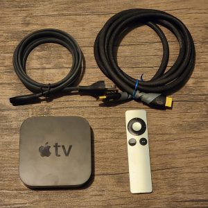 Apple TV (3rd Generation) with HDMI & Power 8GB HD Media Streamer - A1427 with Apple Remote and HDMI Cable